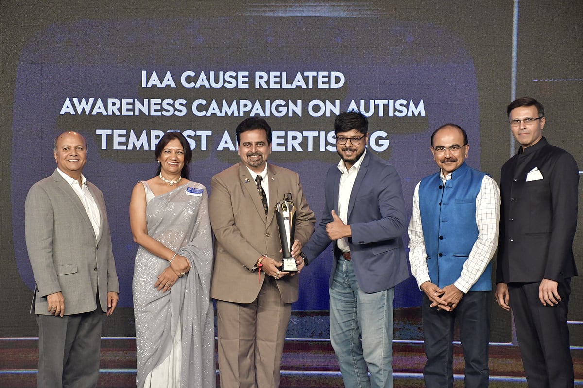 Winning team from Tempest Advertising with Presenters Ramesh Narayan, IAA Past President and Founder, Canco Advertising and Abhishek Karnani, IndIAA Awards Chairman.
